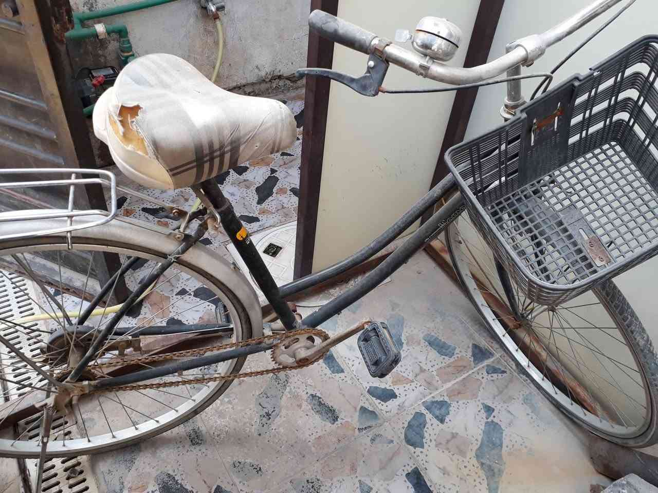 السلام عليكم بايسكل حجم 27 لشه نظيفه جدا محتاج تنظيف فقط لان تاركه ممحتاجه يحتاج فقط جوب امامي لان بنجر ب 5 الاف فقط كامل من كولشي السعر 45 قفل بدون عمله مكاني بغداد دورة حاتم السعدون


**إذا كنت صاحب هذا الإعلان وتريد حذفه لأي سبب، رجاءا أرسل رسالة إلى الدعم الفني**