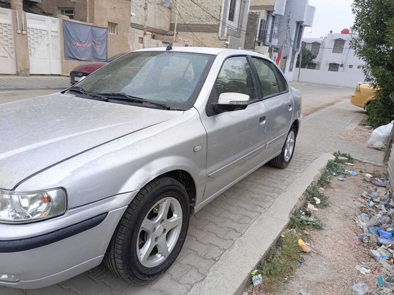 السلام عليكم
سمند سورن للبيع 
لون رصاصي 
السياره مكفوله من الصبغ والضربه 
بيه جراد 
باقي التفاصيل بالفيديو
للاستفسار ***********
