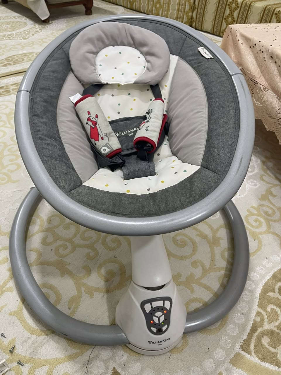balancelle électrique pour bébé modèle Lofty de la marque William Kent


**إذا كنت صاحب هذا الإعلان وتريد حذفه لأي سبب، رجاءا أرسل رسالة إلى الدعم الفني**