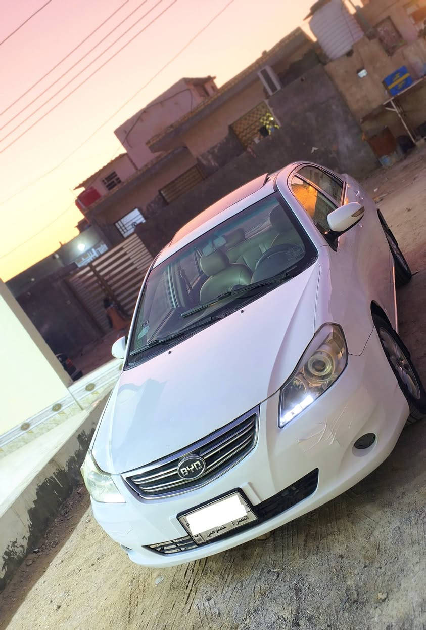 سلام عليكم بي وايدي G3
2016 سياره مكفوله من  الحادث وضربه والعيب شرعي
سياره جديده تخم تاير
مكينه وكير جدد 
كير اوتماتيك 
شاشه ابل كار بلي
فتحه سلايد روف 
تبريد تدفئه كله شغال 
سياره بيه رشات تجميليه فقط بدون ضربه 
سعر المركبه 55 وبيه مجال حك توجيب 
مكان/ ذي قار/ الناصرية مركز 
رقم الهاتف للاتصال ول أستفسار ***********
اني مكلف بنشر أرجو الإتصال ع رقم
