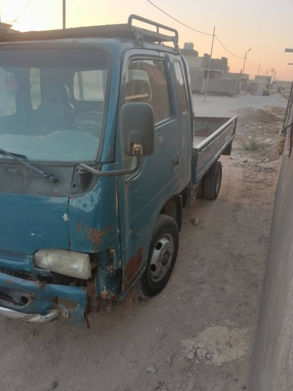 كيا حمل للبيع مكينه وكير واكسن وشاصي مكفولات موديل 99 رقم كربلاء العنوان بابل القاسم ما متواجد على الفيس ***********
