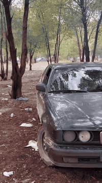 مكان السيارة بغداد زعفرانية 

السعر 40 بيها مجال قليل 

رقم الهاتف ***********
