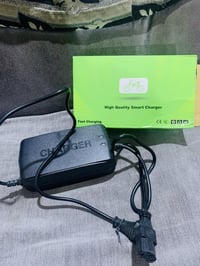 شحانه مال دراجه شحن أربع بطاريات جديده عل فحص لبيع سعرها 10لستفار 0787...