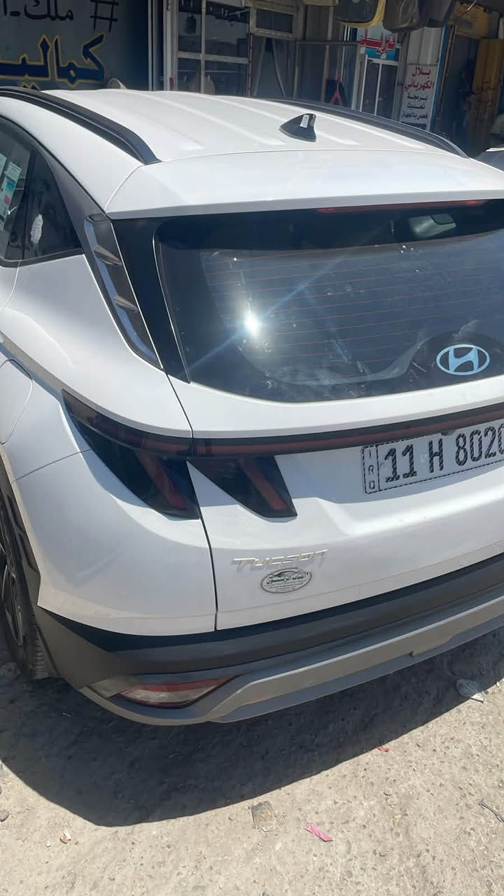 هونداي توكسان موديل 2025 خليجية الشكل الجديد
بيها هاي الطخة بل بنيد مصلحة pdr وطخة يم الرقم الخلفي ايضاً مصلحة pdr الباقي مكفول 
 ماشية 18 الف كيلو رقم بغداد باسمي ورقمها مرتب 
السيارة فول مواصفات قمارة حديد
للاستفسار 
***********
