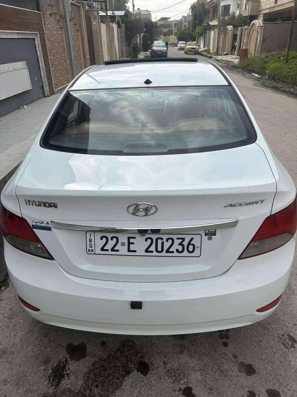 السلام عليكم اكسنت 2012  فول موصفات بلو ضرر فقط دائر الخافي وبيها ٣ بكانتات بارد مكينه شرط ***********
