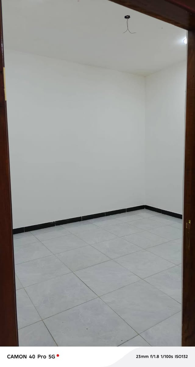 متوفر الان بيت البيع مساحه 107متر العنوان الجزيره شارع زين العابدين طابو زراعي ملك صرف بسم عراقي بناء حديث قرفتين نوم صاله مطبخ صحيات استقبال أي استفسار على رقم الهاتف ***********سعر 58بي مجال
