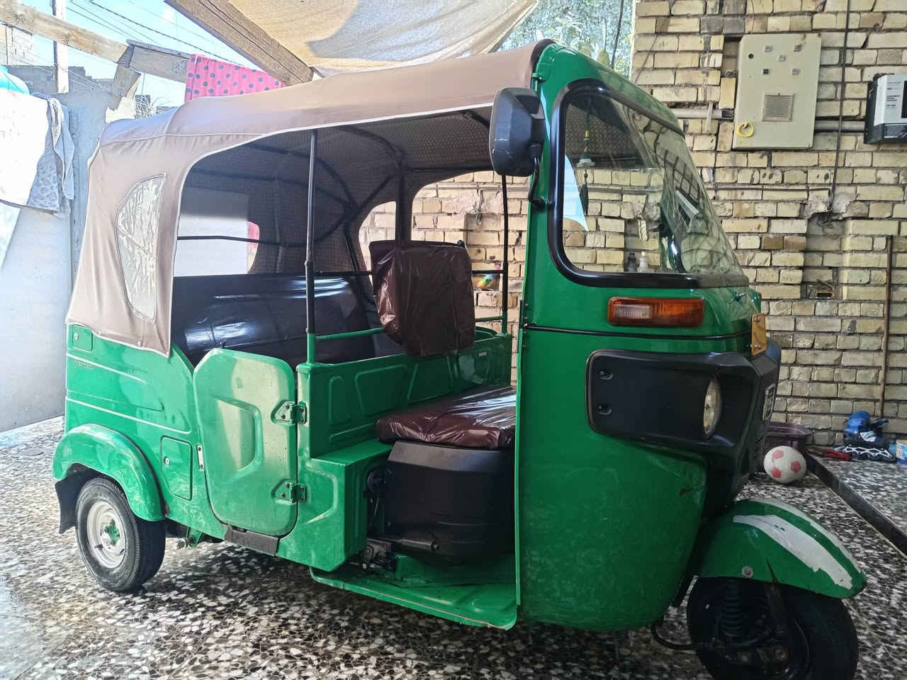 السلام عليكم تكتك البيع خضره 💚💚22شهر 11ام الكنرمرقم مستلم سنويه فقط المكان البلديات شريط نظافتهه كدام عينك المحرك مكفول مابيهه بس هاي طخه مضحه بصوره السعر 8ملاين و800وبيهه مجال كلش بصيط رقم الهاتف ***********
