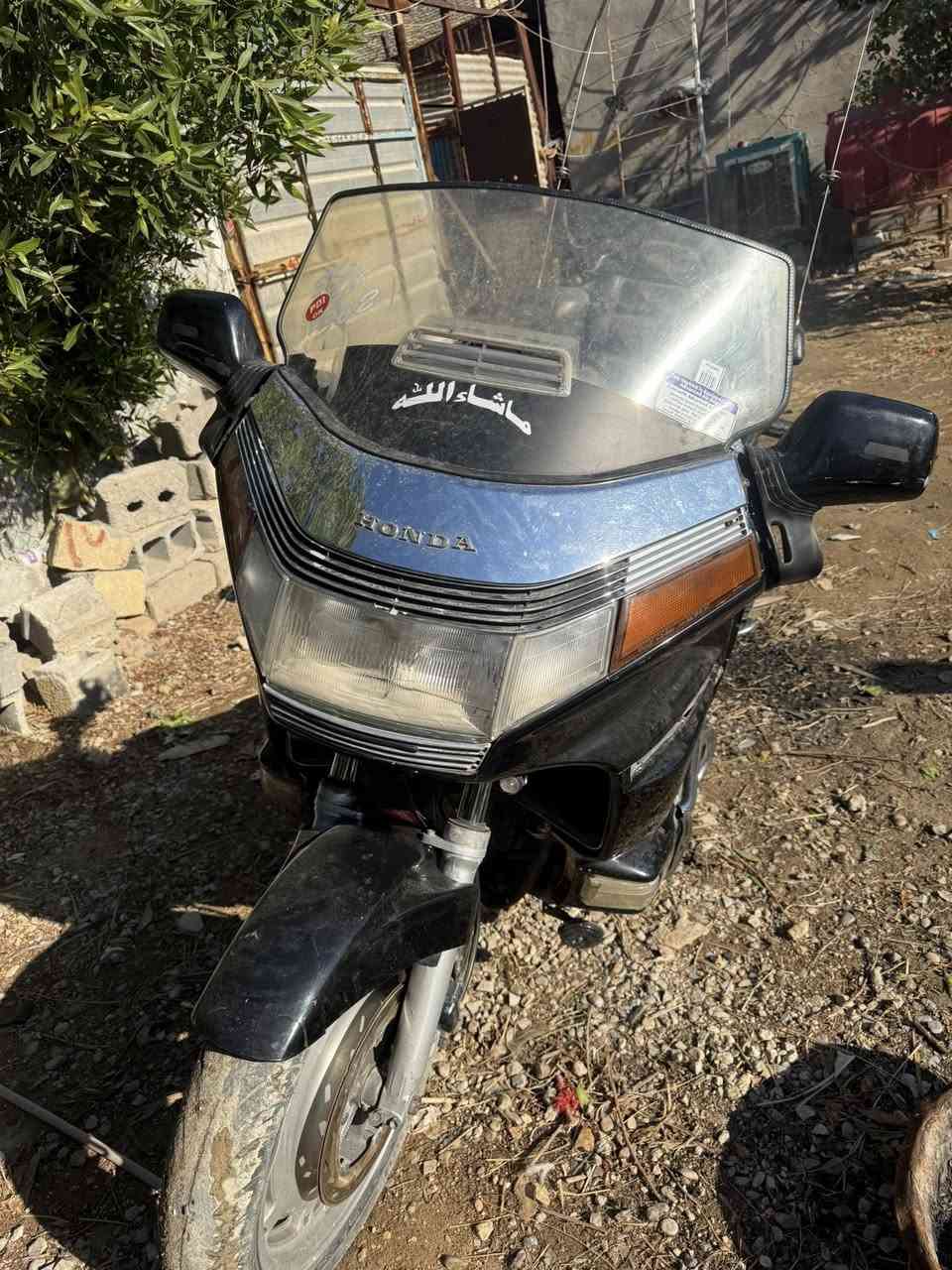 سلام عليكم دراجه للبيع ماعرف كلشي بيهن شغاله تاخذ وتطلع اسويلك مكاتبه ١٥٠٠ تشغل وتروح كلشي ماعرف بغداد فلكت حي النصر ***********
