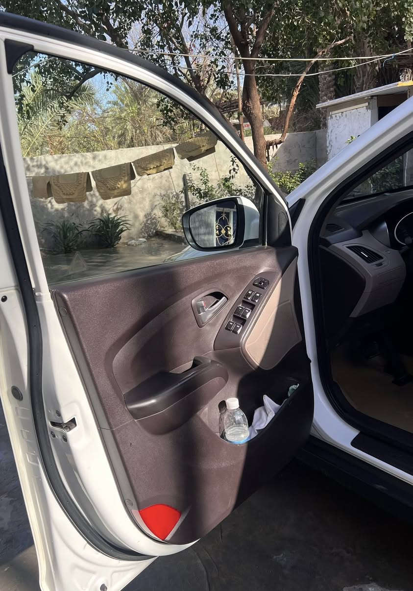 السلام عليكم سياره توسان موديل  2014
محرك بحاله جيده 2000دوش 
تخم تاير جديد سياره  نضيفه معنى الكلمه 
تبريد قطعتين خلفي رقم اربيل جديد 
حداديه امام خلف جديد سياره بيها ثلاث قطع فقط سونار موجود  مكان النجف الاشرف الكوفه 
السعر خاص 
الاستفسار اكثر عبر الرقم التالي 
***********
