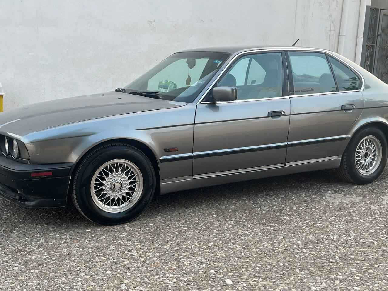 535 موديل ٩٠ اوتو
عليه مكينه ٣٠

رقم بغداد دولي مشروع وطني سنويه جديده
سياره جاهزه صدر تايرات
مكينه كير جاهزات جدد

بيه نواعم بسيطه وصبغ دعاميات لان جدد

سعره ٥٥ بي مجال بسيط
مكانه كركوك *********** كركوك, العراق
