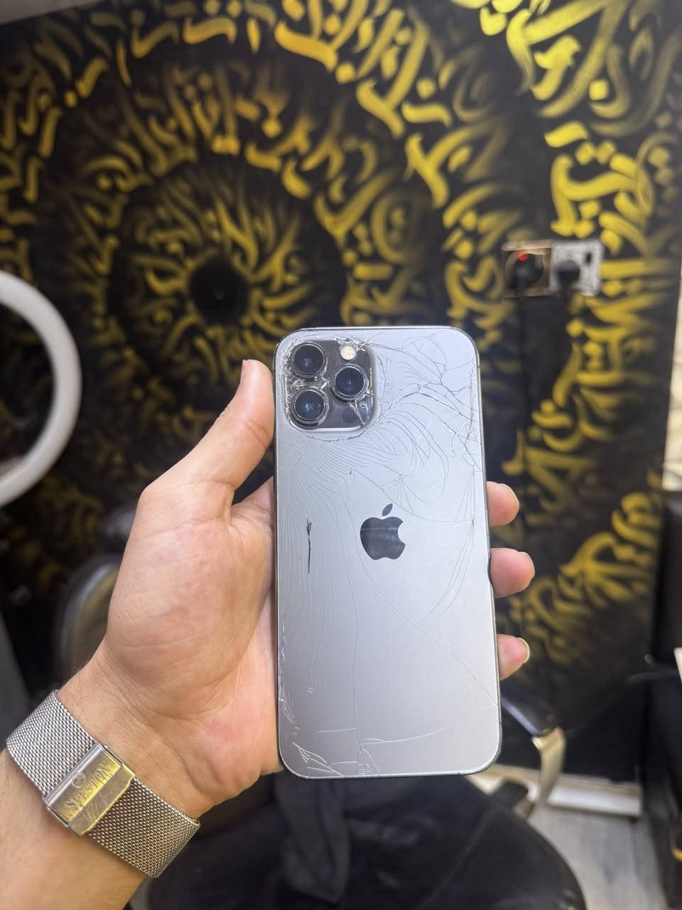 12pro max 256  مبدل بطاريه فقط 95 الظهر مكسور فقط الكامرات اي ضربه مابيهن 425سعره


**إذا كنت صاحب هذا الإعلان وتريد حذفه لأي سبب، رجاءا أرسل رسالة إلى الدعم الفني**