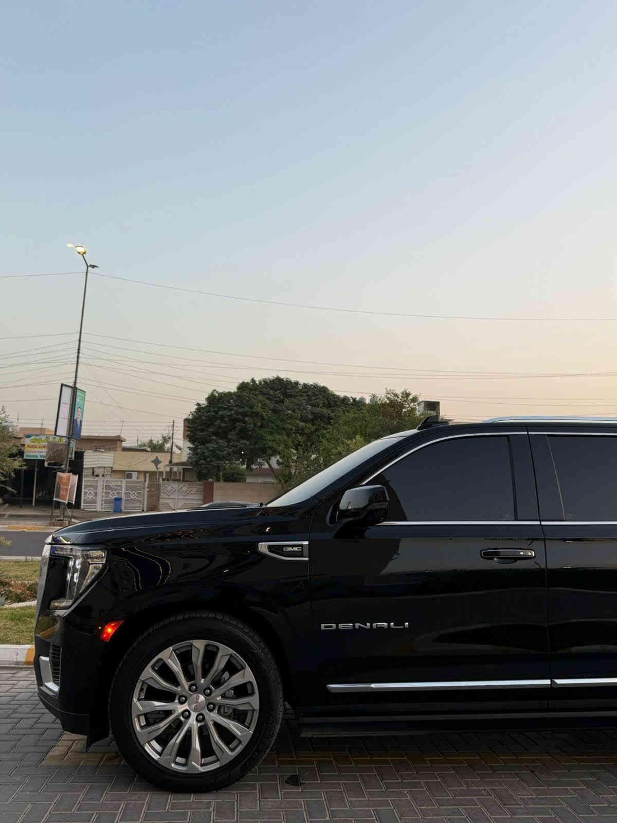 السلام عليكم للبيع GMC DENALI 2023خليجي
ماشيه 57 الف كيلو
رقم بغداد
سعره 60 وبيه مجال لشراي
لاستفسار ***********
مكان السيارة بغداد 
رقم بغداد
