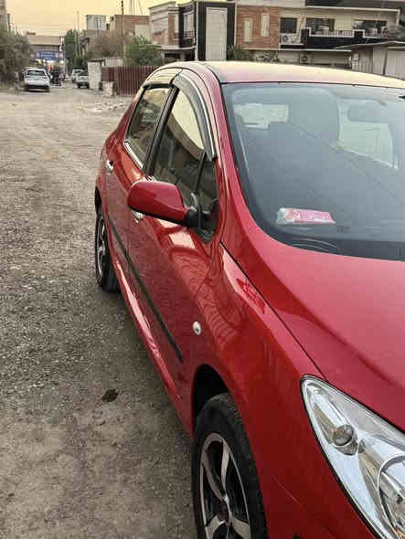 السلام عليكم 
للبيع او المراوس  بيجوى ٣٠٧ موديل ٢٠٠٦

المواصفات المعروفه كير ر ومكينه كورلا تحوير ١٠٠٪؜ مناقصها برغي السياره بيها كم قطعه صبغ ابيعلك مصبوغ حزام بيها طخه بالجاملغ ومصلح السياره من البيت للشغل استخدام شخصي 

السعر ٥٥ وبيها مجال للشراي مكان السياره  بغداد حي الخضراء 

للاستفسار الاتصال على الرقم ***********
