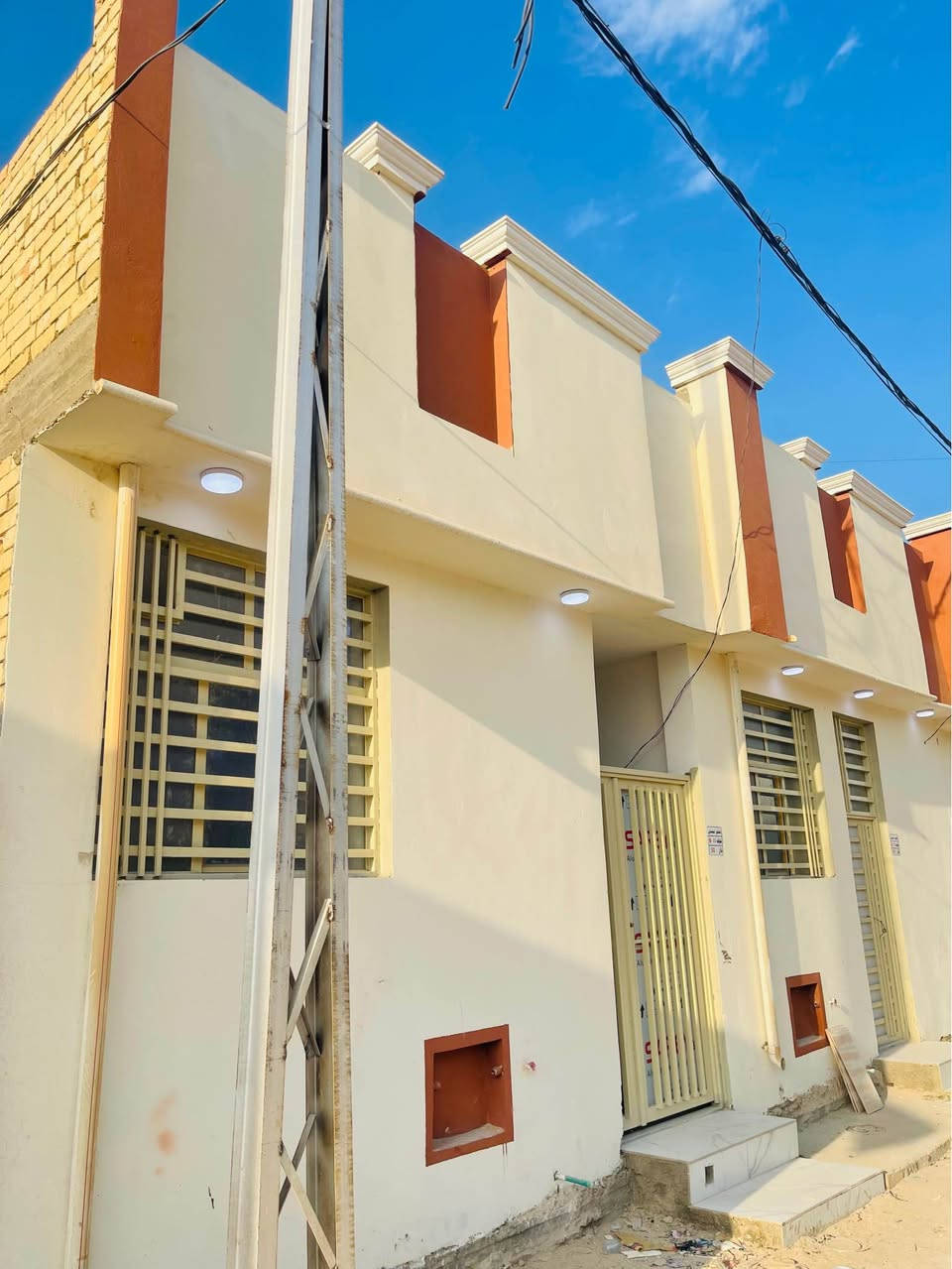 سلام 🙋‍♂️ 

#دار_مساحه_٥٥_م ركن 

طابو زراعي سند ٢٥ صرف

حي ميسان #شارع ٦٠ خلف سكله الكرعاوي 

بناء ممتاز 

درجه اولى 

السعر 26مع المجال البسيط 
وتساب ***********
*********** النجف, العراق
