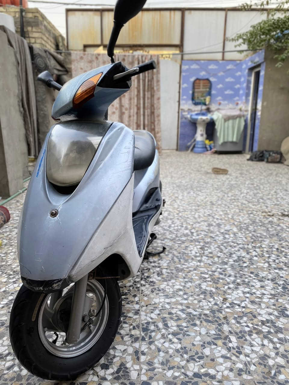 سلام عليكم دراجه بريز نضيفه نكره سلف بكل وقت مكينه مكفوله مامفتوحه ناعمه شلعه ومعدل فول كهربايات كلهن شغاله اشاير كج بانزين عنوان بغداد حيور سعر ٦٠٠ بيها مجال حك جيه مو شراي لتخابر مامتواجد فيس فقط واتساب ورقم ***********
