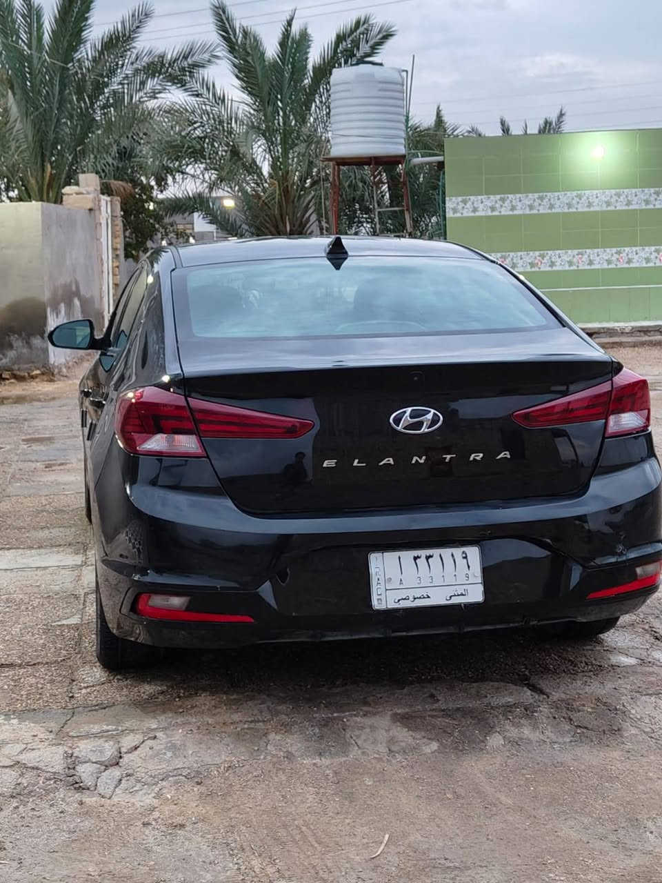 النتراء 2020 امريكي
فول موصفات 
بصمه + بصمه ابواب + بنوراما 
محرك 2000 دوش + كير  At المرغوب
تبريد خير من الله  السياره ماناقصهه شي 
مبدل بنيد فقط 
السعر _125 
***********
