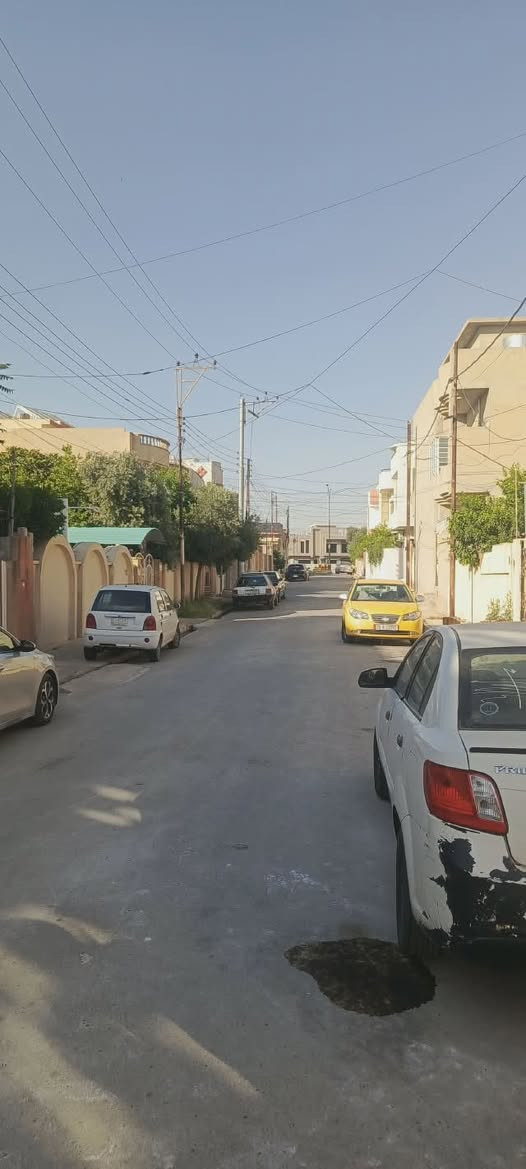 عروض مكتب اساور للعقارات 
داران للبيع حي الكندي الاولى
150 متر كل دار واجهه 6
استلام مفتاح
4 غرف نوم واستقبال ومطبخ وصحيات بالطابقين وكراج
بناء حديث
شرط التحويل
سند طابو الزهور
شارع تبليط
شروق تام
موقع مميز جدا
لمعرفه السعر اكتب تم ليصلك على الخاص
للاستفسار زياره المكتب سايدين البحرين مقابل مطعم احمد الحاج صلاح
***********
***********
