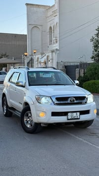 تيوتا فورچنر موديل 2008 وارد خليجي محرك V6 سلندر  7 راكب  قطعتين تبريد...