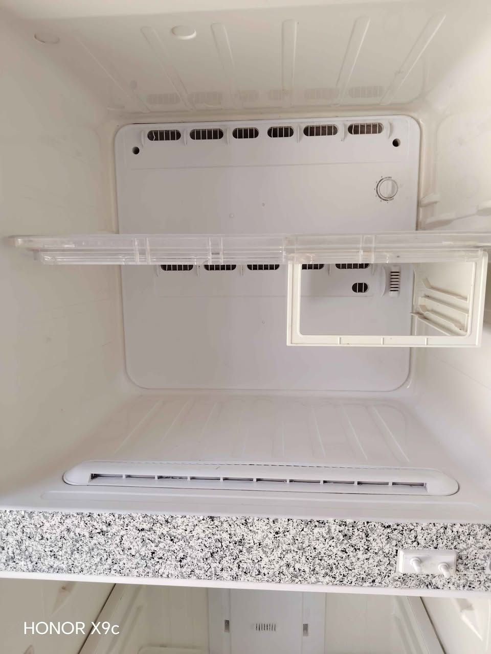 SAMSUNG
450 litre
khdama garantie
tawsil kayn أعراب صباح زيز, الراشدية


**إذا كنت صاحب هذا الإعلان وتريد حذفه لأي سبب، رجاءا أرسل رسالة إلى الدعم الفني**