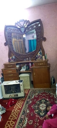 طقم نوم خشب • دولاب واسع • تسريحة بمراية