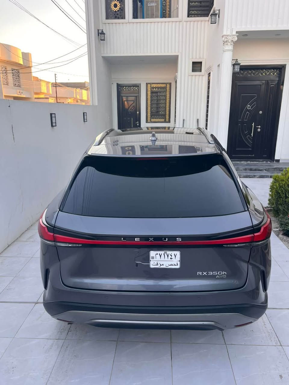 🚗 Lexus RX 350h — موديل 2023

حالة فوق الممتازة / نظيفة جداً 

الممشى: (000'57)ك م

اللون الخارجي: ( فيراني)

الدفع: AWD

المواصفات:

 • هايبرد اقتصادي جداً

 • شاشة كبيرة وتطبيقات حديثة

 • داتشو 

 • كاميرا خلفيه

 • رادار + تنبيه خروج المسار

 • بصمة تشغيل

 • شحن لاسلكي

 • LED كامل

 •     مقاعد مريحة مع تبريد/تدفئة

بعد بيه هواي مواصفات 

الضرر : صبغ ربع الجاملغ الامامي الأيسر وصبغ حافت البنيد فوق الجاملغ 
تصليح وسحب بدايت الشاصي الايسر 

💰 السعر000'30$

للاستفسار اكثر 
***********
