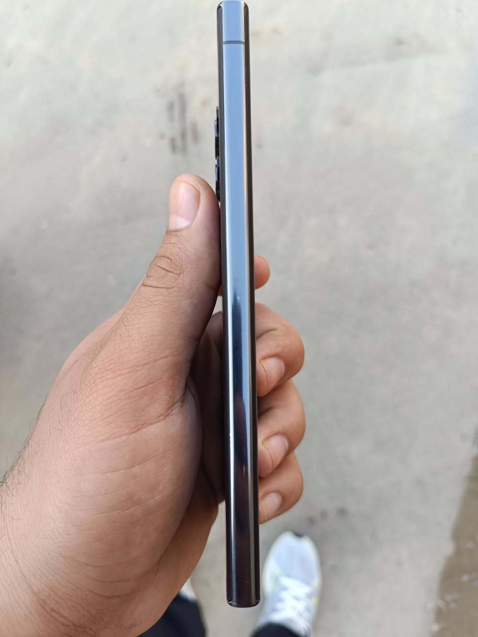 سلام عليكم s23Ultra ذاكره 512 شرق اوسط الجهاز نضيف كلش مكفول من كلشي فقط مبدل ضهر السعر 690 وبيه مجال بسيط عنوان بغداد الشعله 
***********
