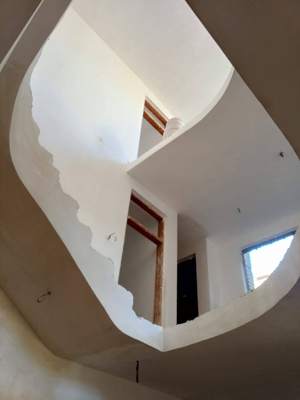 شغل بياض وجص بغداد متفرغ حالين***********
