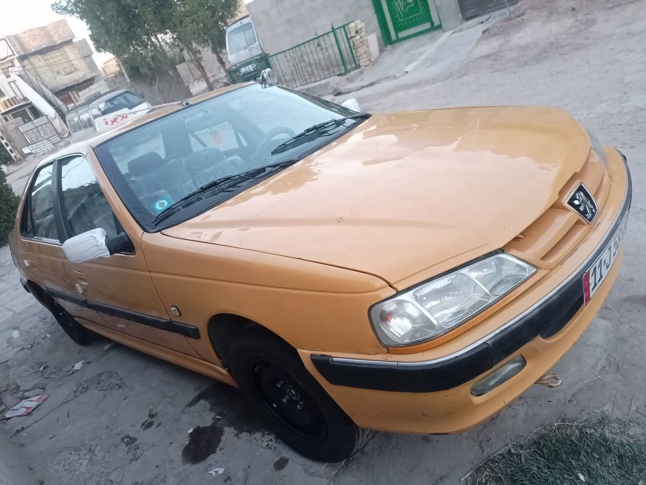 السلام عليكم بيجو للبيع بأسمي سنويه وهزه ورقم وخط وبحث وتبريد  فريز وكمبريسر جديد وعينيه وصينيه وصدر سنتر لوك بصمه اربع بوب وجنطه وقبق بانزين جاهزه العنوان بغداد أبو غريب ***********

