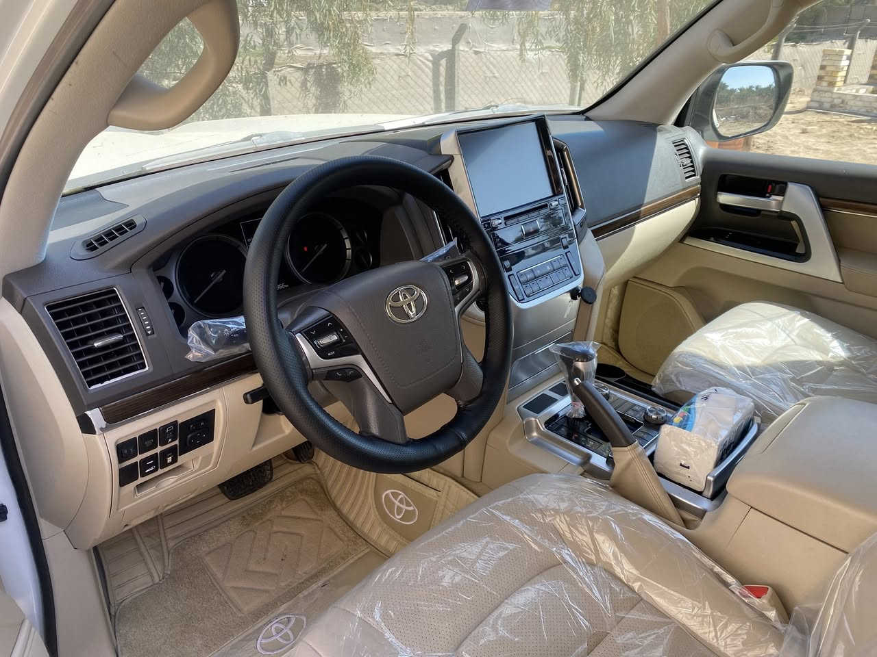 لاندكروزVXR 21 5700رقم اربيل بسمي السيارة مكفوله ماشيه 76 الف السياره مواصفات معروفه جاهزه مكان السيارة السماوه الرميثه السعر 60 الف دولار 6شدات ***********/***********
