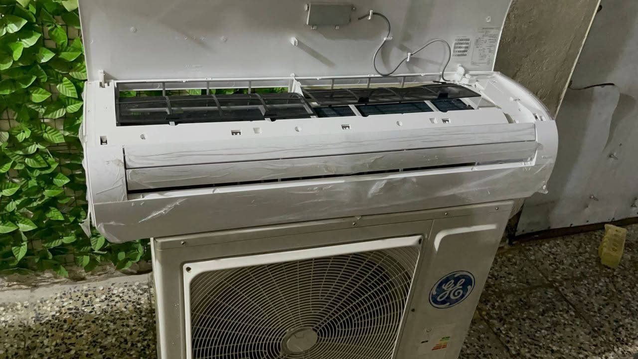 السلام وعليكم اخوان للبيع سبلت نوع GEعدد2 نضافه 95/100 احلى من الصور بهواي كفاله من فتحت البرغي تبريده ثلج ❄️☃️🧊+ تدفئه 🔥🐦‍🔥❤️‍🔥 كامل ملحقاته بواري جدد وايرات ريمونت السبلت غازه مالت الشركه مقفول بي غازه R410 حديث  كامل معى الشد والظمان النقل جميع مناطق بغداد
كامل مكمل راديتراته ازرك بعدهم السبلت جديد 
سعره 450  العنوان بغداد ة حي اور 
*********** متوفر واتساب
***********
