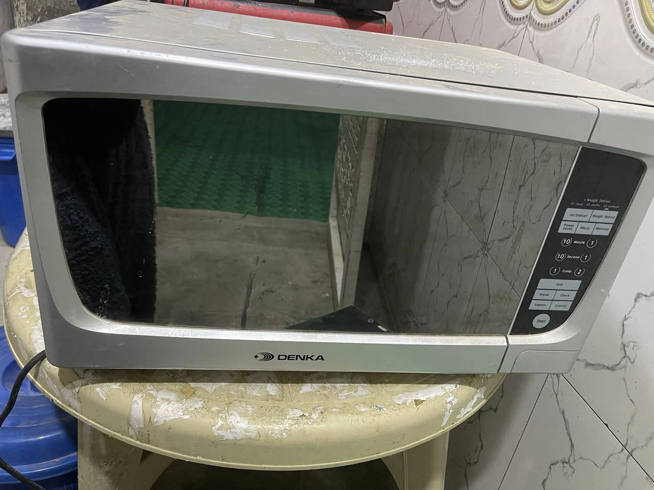 السلام عليكم أغراض للبيع تفاصيل خاص أو ع رقم ***********
