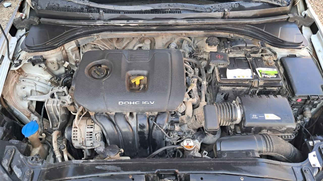 سلام عليكم النترة للبيع 2017 باسمي
ضررها بامريكا موجود بالصورة بيها شوي تقشير صبغ بالسكف ماشية 125 الف 
السعر 110 اي استفسار الاتصال على ***********
