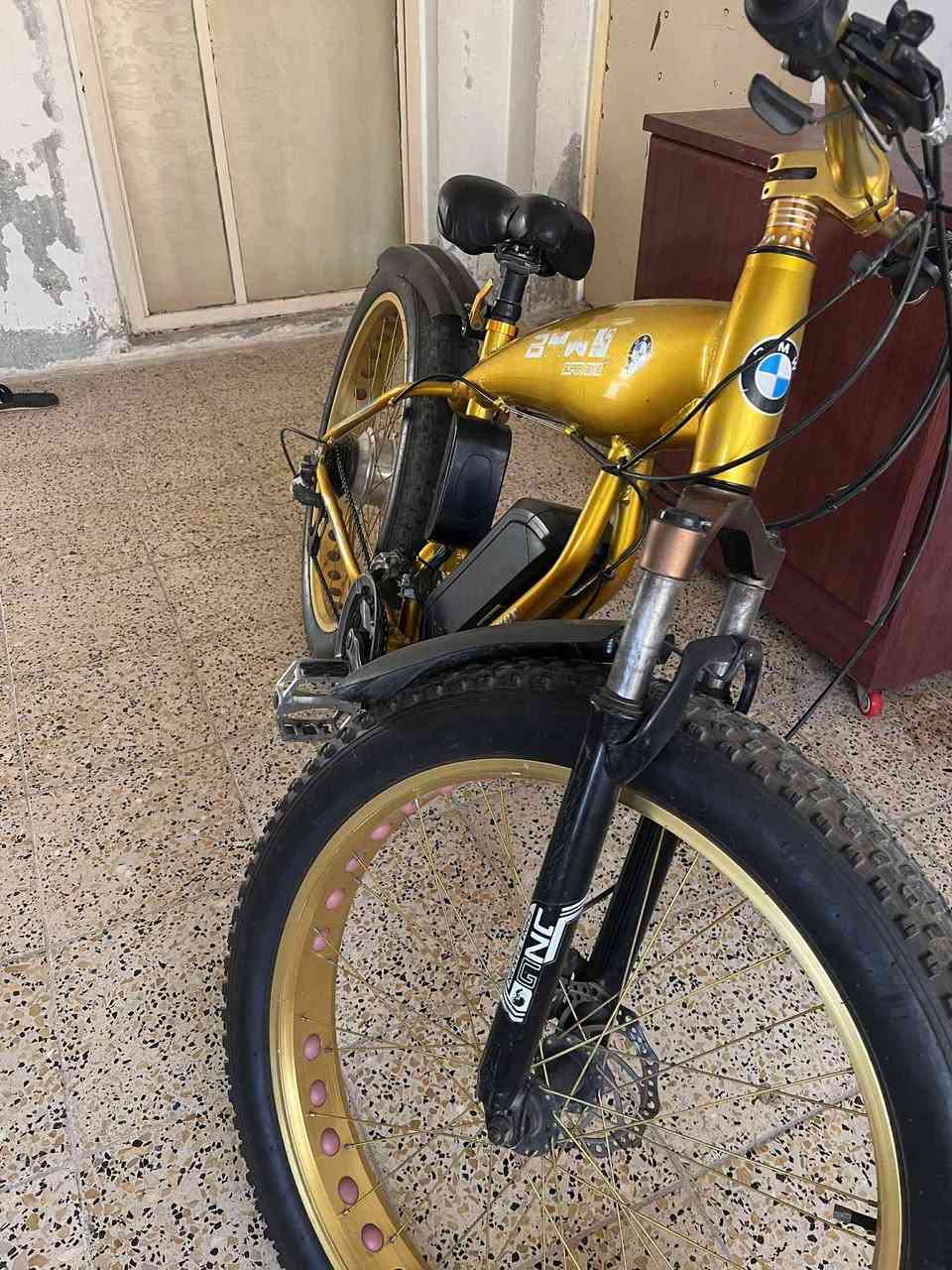 للبيع دراجه للبيع سعر 450 الف *********** أو ***********
