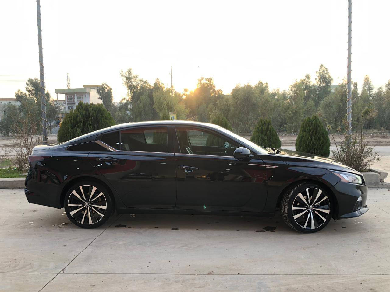 نیسان ئاڵتیما 2021 sv کراوە بە sr
شەغال کامێرا رادار پێش راداری 
دواوە راداری خەتی جادە راداری ئاوێنەکان 
تحدید سرعە کامێراو حاسە 
دوو دەرگا بەصمە و برێک بەسمە
54000 کم رۆشتوە 
دووپارجەی بۆیاخە بێناوگرتن بۆنیت و جاملخ لای سەکن

نرخ : خاڵێک دابنێ لە کۆمێنت بە تایبەت دێت 🤖 

گێر و مەکینەی نەکراوەتەوە 
سەنەوی و ژینگە تا 2028 تازەیە

بۆ زانیاری زیاتر پەیوەندی بە خاوەنی 

***********
