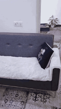 السلام عليكم قنفات ثنين ٤ مقاعد + ٣ مقاعد جلد  بعده جديد مفصلي تفصال خاص رايده ب ١٧٥ وبب مجال بسيط مكاني الحسابات قرب الاستخبارات ***********
