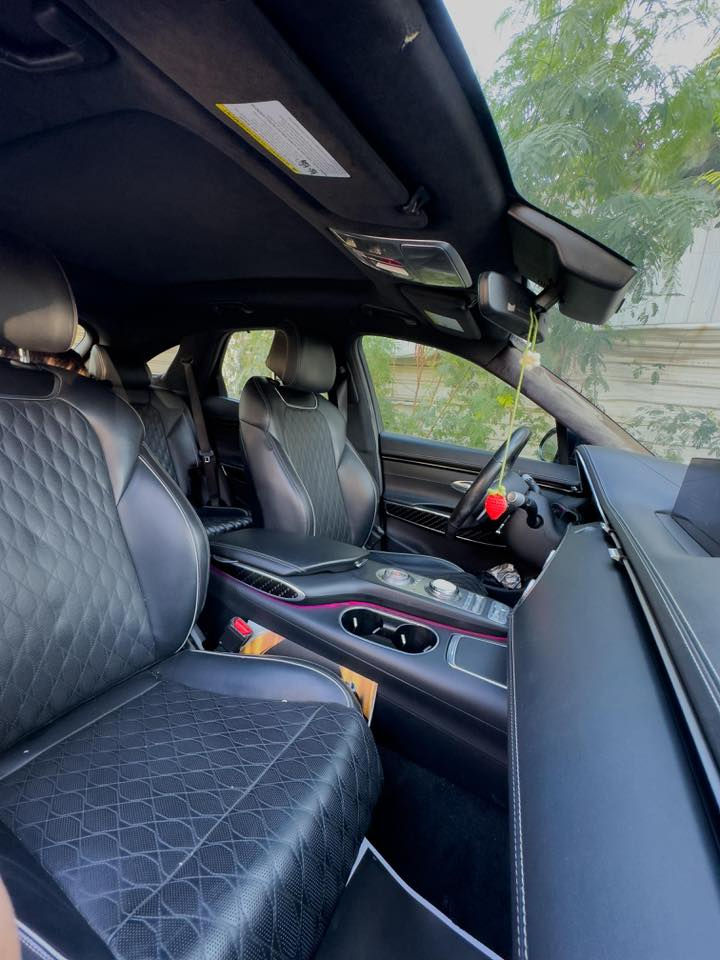 Gv70 سبورت برستيج
6سلندر 3.5 توين تيربو
فول مواصفات اعلى فئة
موديل 2023
ماشية 35 ميل
حادثها جدا بسيط  بدون ايرباك 
صور الحادث بالمنشور
رقم بغداد
تايراتها الاصلية مشلن 
 سعرها 36,300الف
السيارة كلش نظيفة وحلوة 
بعد احلى من الصور
وبالعافية على الي ياخذها
مكاني بغداد 
***********
