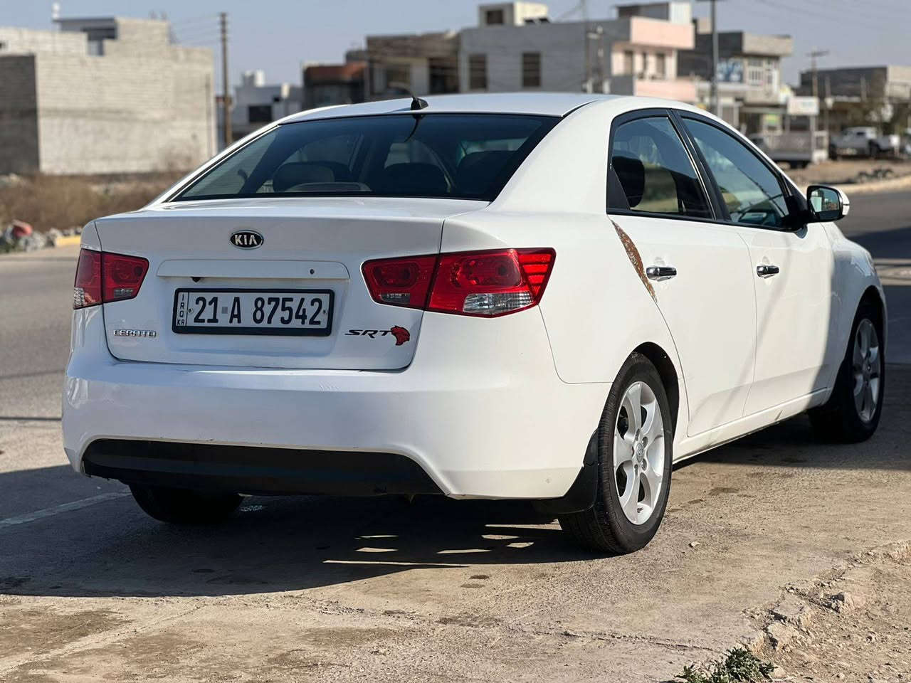 السلام عليكم سيراتو للبيع موديل 2011 فول مواصفات فتحه رقم سليمانيه قطعه صبغ فقط العنوان ديالى بعقوبة للاتصال ***********
