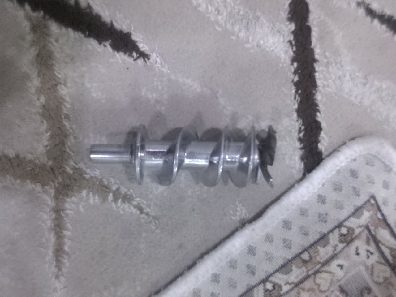 سلام عليكم اخوان هاي جياز لي بيع مابي اي عيب بس الي احمر مكسور فقط مابي عيب فول نضيف سعر 75مكان كركوك حريه شرا اتصل وتدلل ***********
