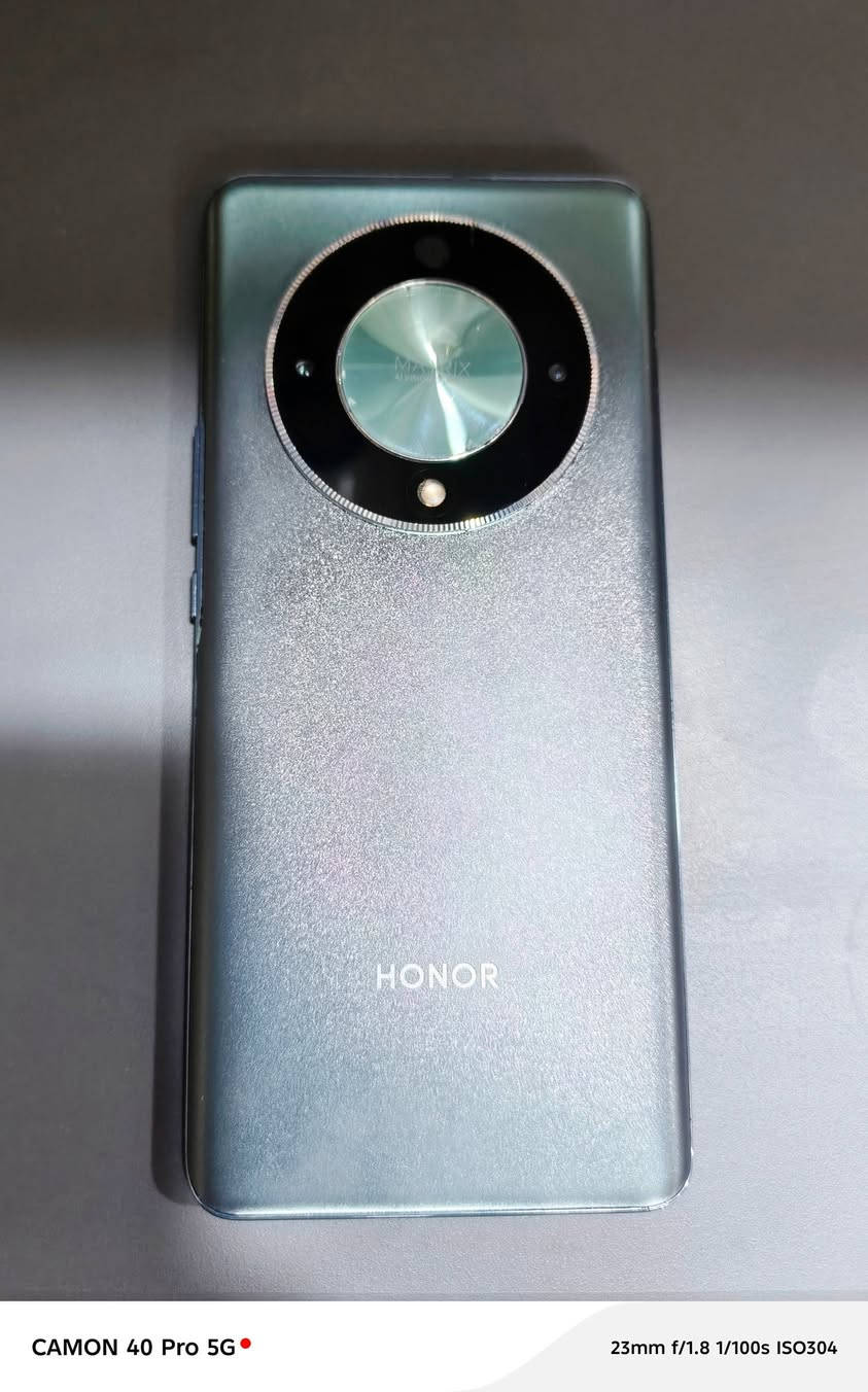 السلام عليكم اخوان 
هونر X9b للبيع ذاكره 256 عشوائية 24 
السعر 225 وبيه مجال


**إذا كنت صاحب هذا الإعلان وتريد حذفه لأي سبب، رجاءا أرسل رسالة إلى الدعم الفني**