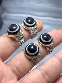 خواتم جزع • فضة ٩٢٥ • صياغة يدوية