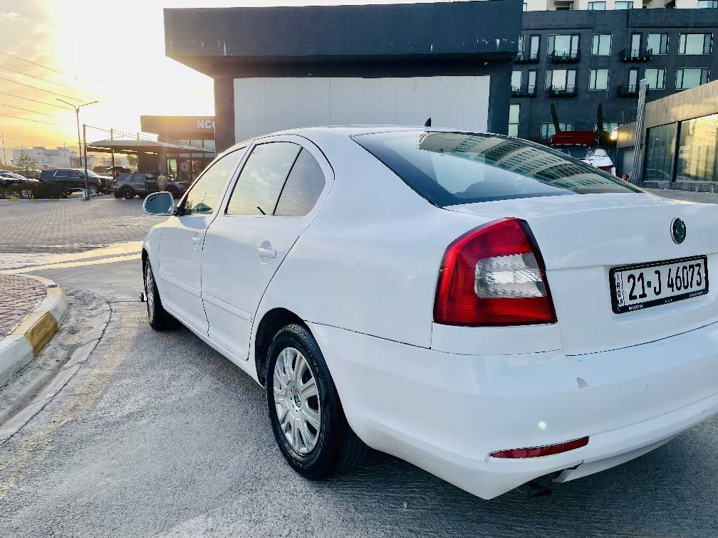 سەرەتا بەناوی خوا 

شکۆدا 2013 مەکینە شانزەی بێ تۆربۆ 
گێڕو مەکینە بەشەرت کارەبای کامل مەزبووتە تەحویل و غرامە بە شەرت  سەیارەکە جایزە تەکسی بوەو کراوەتەوە بە خسوسی 
تابڵێ مەزبوتە نوقسانی نییە ماڵی دۆستە 
سعری 53$ مەعمەلە

*********** ژ٠م السليمانية, العراق
