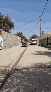 السلام عليكم 
عرصه 100 م الرضويه الرابعه مقابيل الناحيه الجديده جوه قبل الاخير بيت واحد شارعها مامكطوع يفتر 
السعر 8 مليون 
*********** واتساب 
***********
