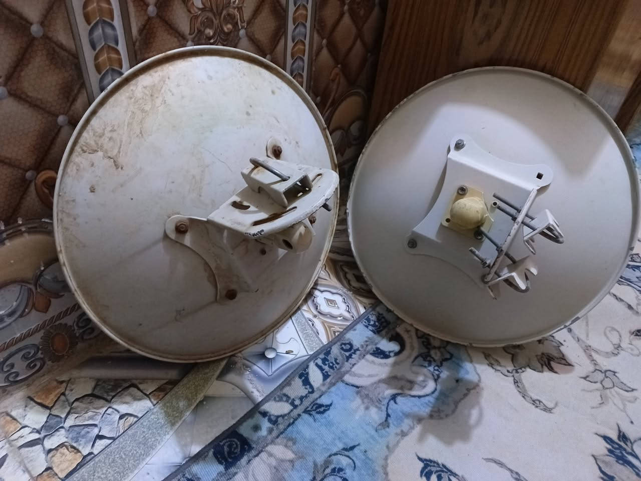 سلام عليكم ثنين نانوت البيع. سعرهن 50  مكني العلوه قديمه يريدهن يتصل ***********
