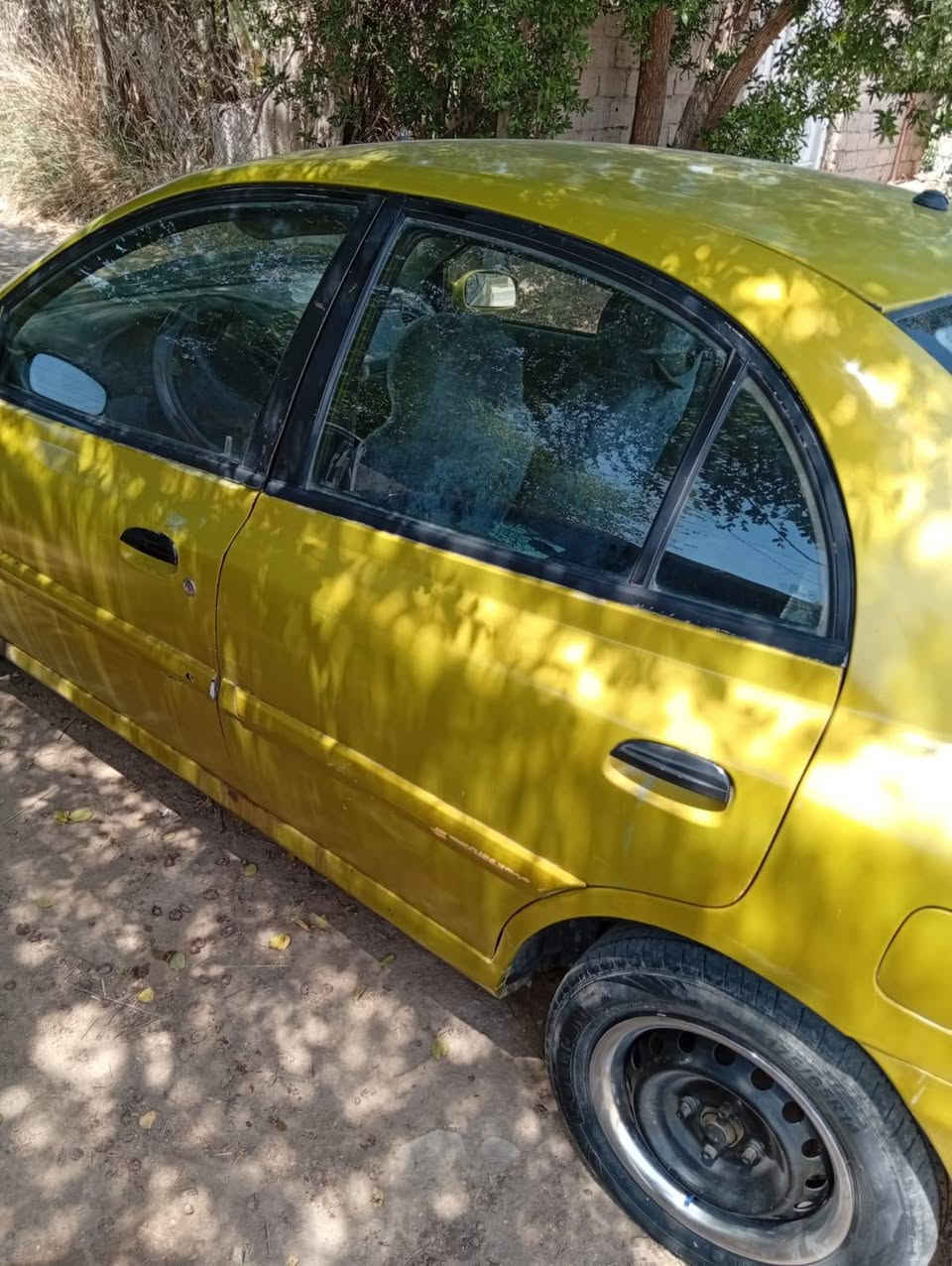 سلام عليكم ريو ٢٠٠٥ جاهزة بس تبريد كير عادي داخل كشل نضيفة سيارة مال جناي ونضيفك وشرط تحويل مكان ديوانية سعر ٣٠ للاتصال ***********
