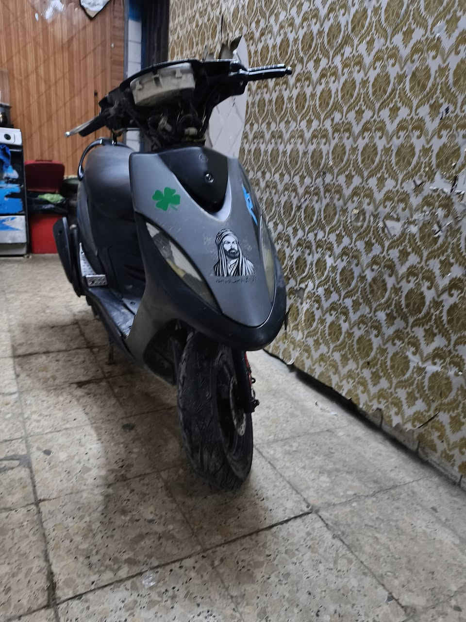 السلام عليكم
ماكس عدله 
مكينه مجفته مره وحده بس تجفيت شركه تجي وشوف اب عينك هندر واحد اب اييي وكت صبح ليل عصرر اوشكت متريد هندر واحد بوشه بلادي 49 كفرات اصلي مختم ختم واحد تايرات جدد نقشه وحده صالنصه اف ام دراجه احله من الصوره شراي يخابر 
***********
السعر 425 بيه مجال
