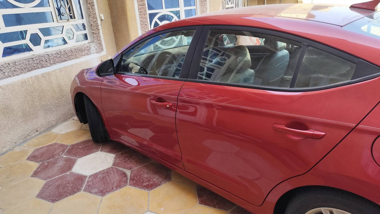النترا 19 رقم بغداد انكليزي ماشيه 80 حادثها بارد بالبنيد مكينه 2000دوش كير at بلاد مكان حله شارع 80 
***********
145 $
