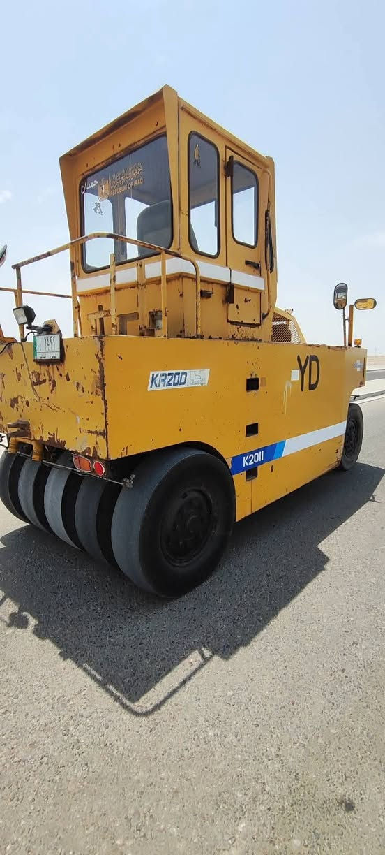 سلام عليكم
حادله كوسكي 
محرك B المحرك اصبانه ما محطوطه علي 
مكينه وكير كفاله 
الصبقه بلاديه قماره بلاديه تخم تاير زناجيل جديد 
كهربائيات كله شقله بريك شقال 
حادله نضيفه بمعنه الكلمه 
مكاني بصره 
رقم الهاتف 
***********
