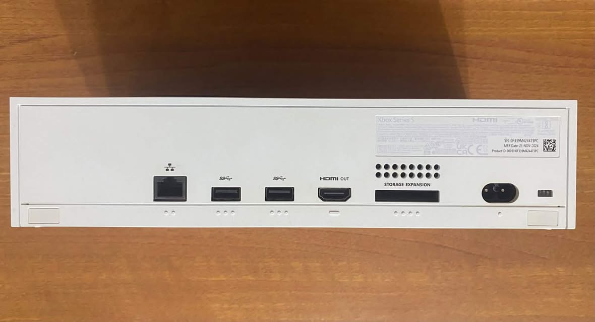 السلام عليكم
اكس بوكس سيريس اس نضافة 100‎%‎ اصدار 24 كامل ملحقات كيبل بور وكيبل HDMI وجوستك(يده) الاصلي مع الكارتونات لوك ستيكر السعر القطعة 400 الف 
اذا ثنينهة بيهة مجال


**إذا كنت صاحب هذا الإعلان وتريد حذفه لأي سبب، رجاءا أرسل رسالة إلى الدعم الفني**