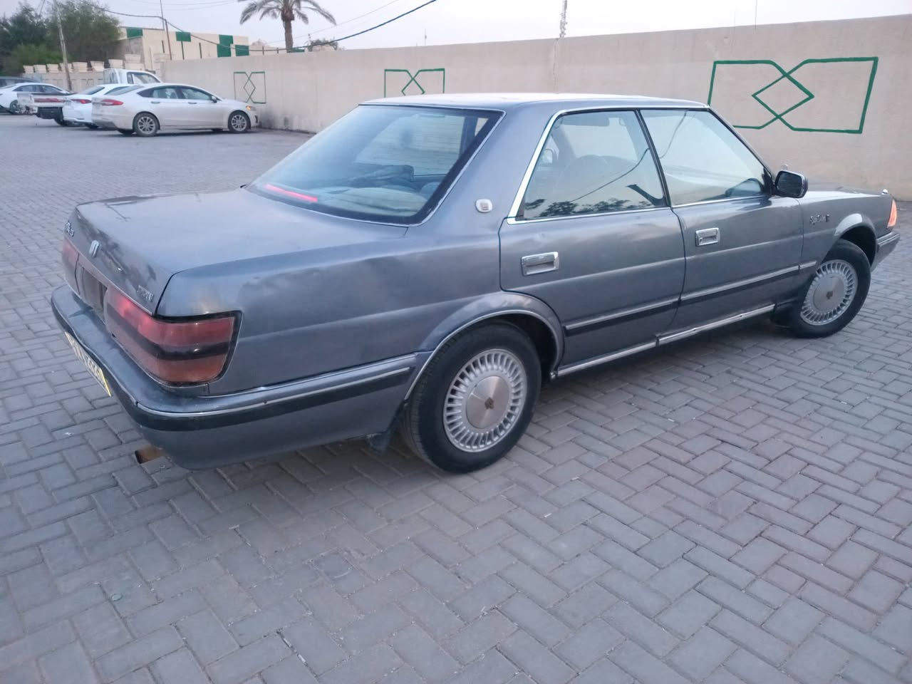 السلام عليكم للبيع تويوتا سوبر هارتوب موديل1991باسمي الرقم الدولي هزه جديده ديالى باي دائره يتحول اني محولها بالطوبجي بغداد مصبوغه عام بدون ضربه قويه طخات وصبغ وجراد اي داخل مابيها شواصي بلاد محورة كير ومحرك 2500 ونجي *********** كير ومحرك مال حاويه جديد تخم تاير صدر جيد كهربائيات جيده شاشه *********** مكان السياره بغداد العامريه السعر 37$ السياره ترايك يحكمها وتحياتي للجميع
