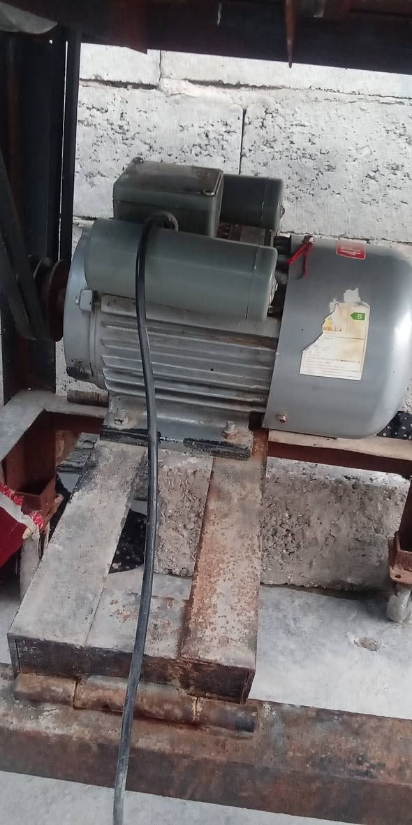 سلام عليكم مثرامة 
نضيفه حيل معنه الكلمه
ستخدام شهرين
حجم 22
سعره 250 بي مجال
مكان بغداد المشتل
*********** خاص وتساب مفتوح
